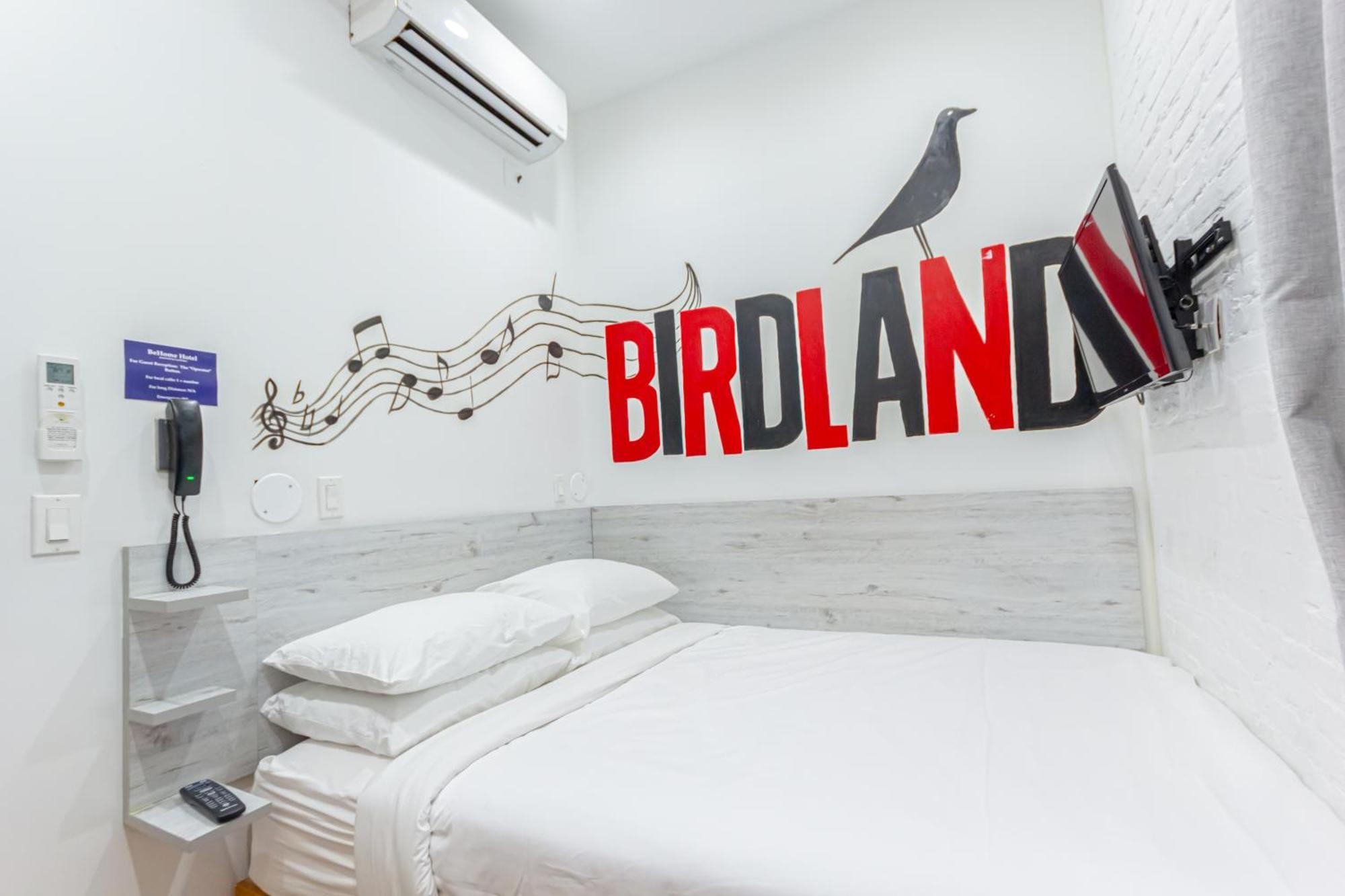 Standard Queen Room