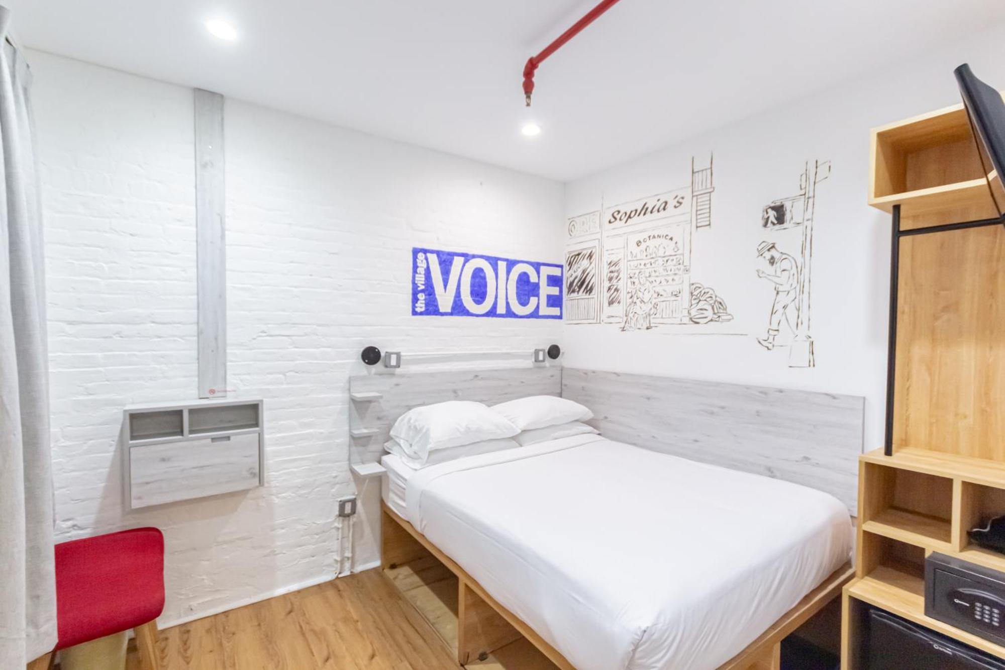 Deluxe Queen Room
