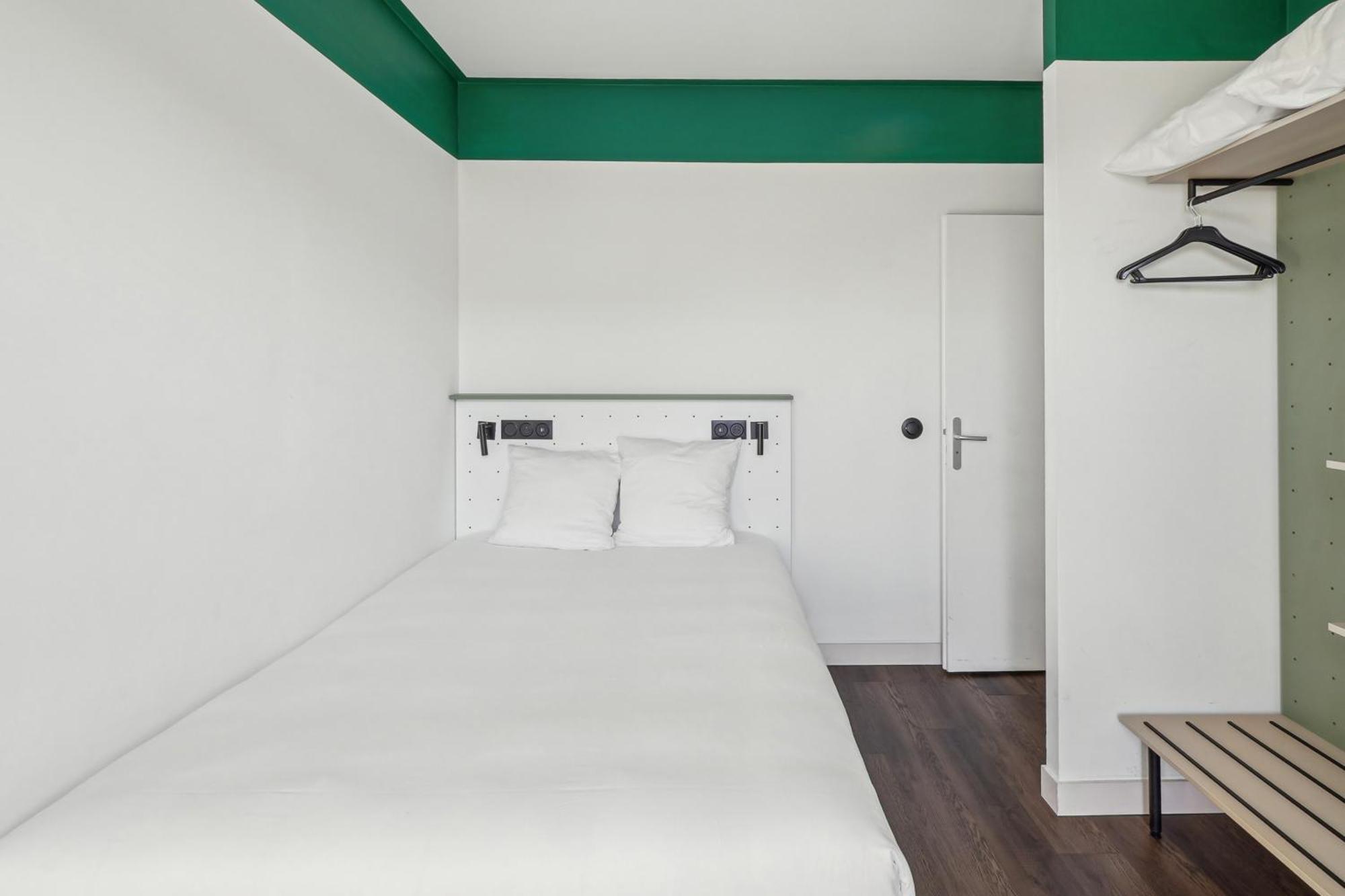 Standard Room (Double Bed)