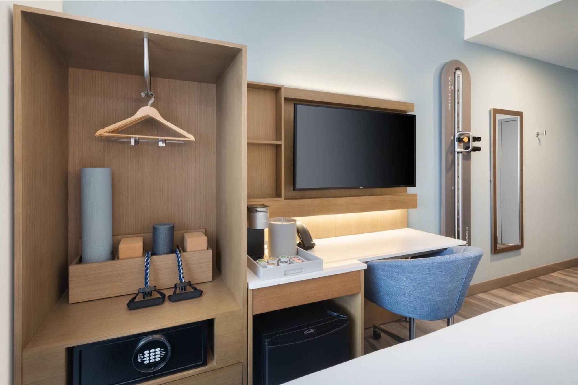Standard King Room with Exercise Equipment