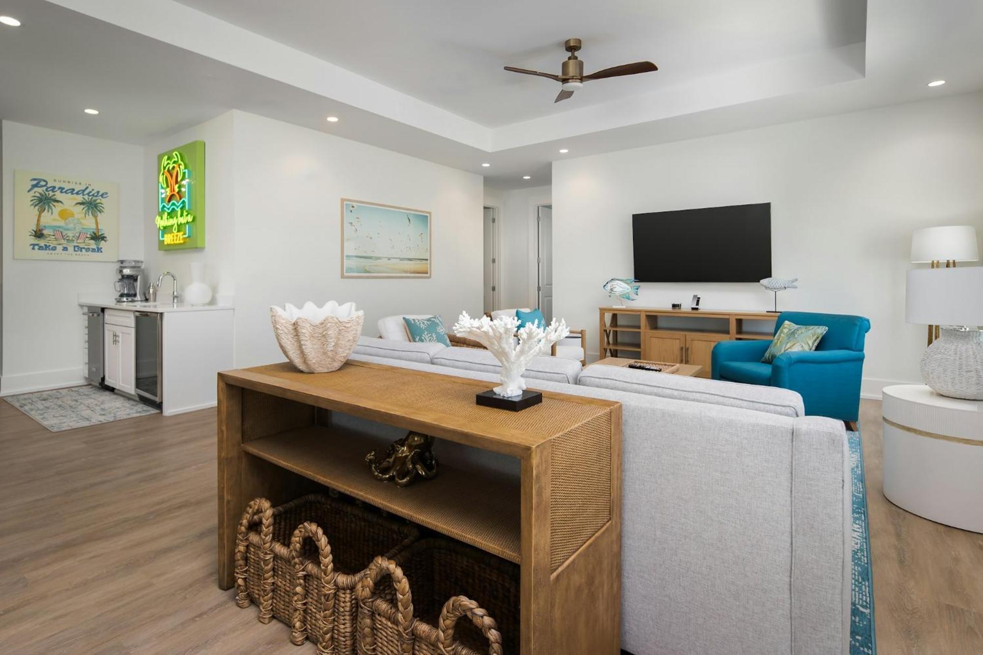 Coral Reefer Suite