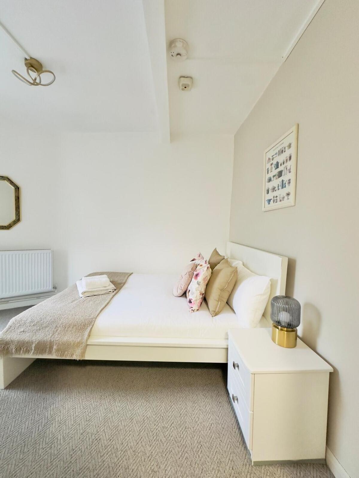 Double Room with Shared Bathroom