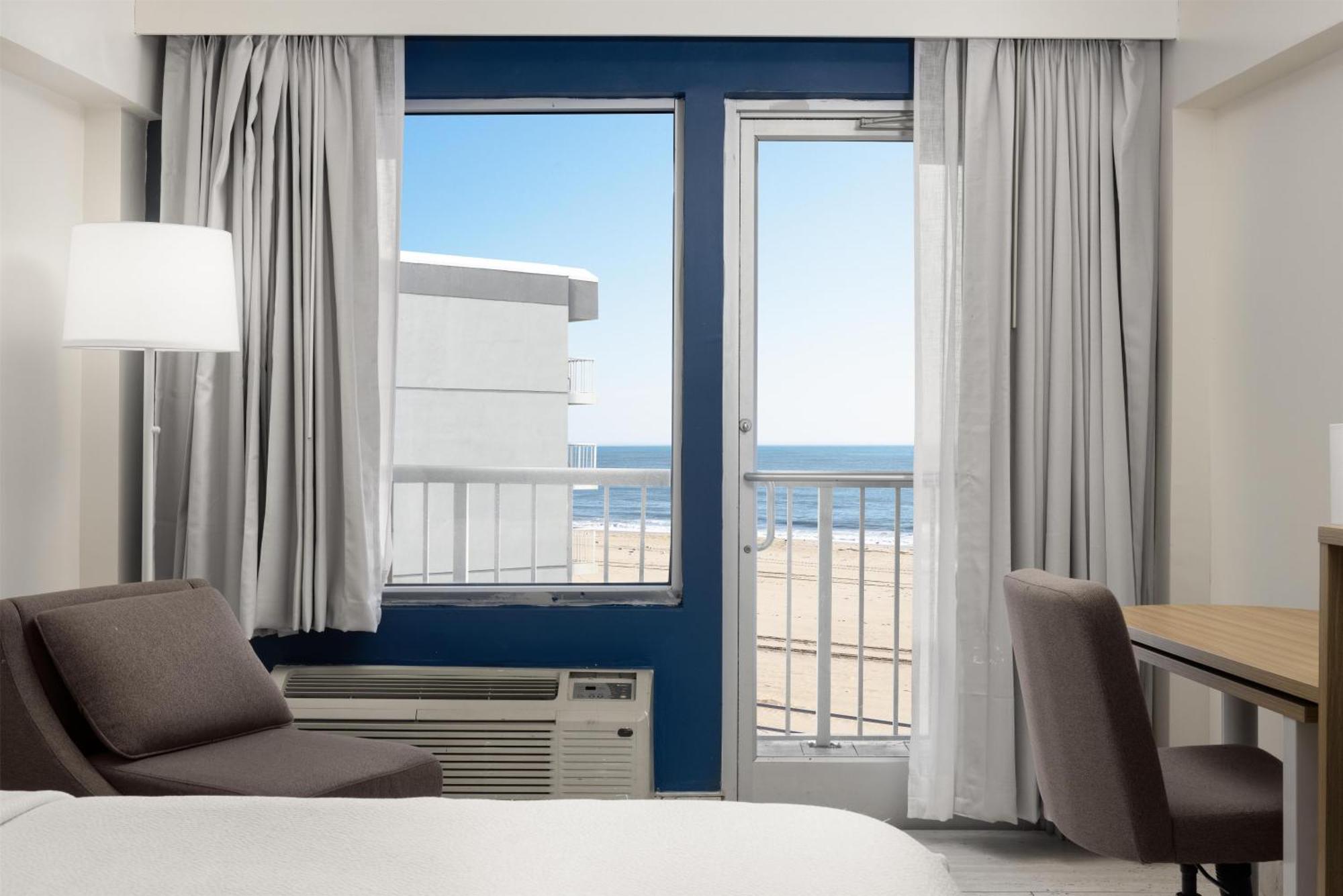 King Room with Partial View