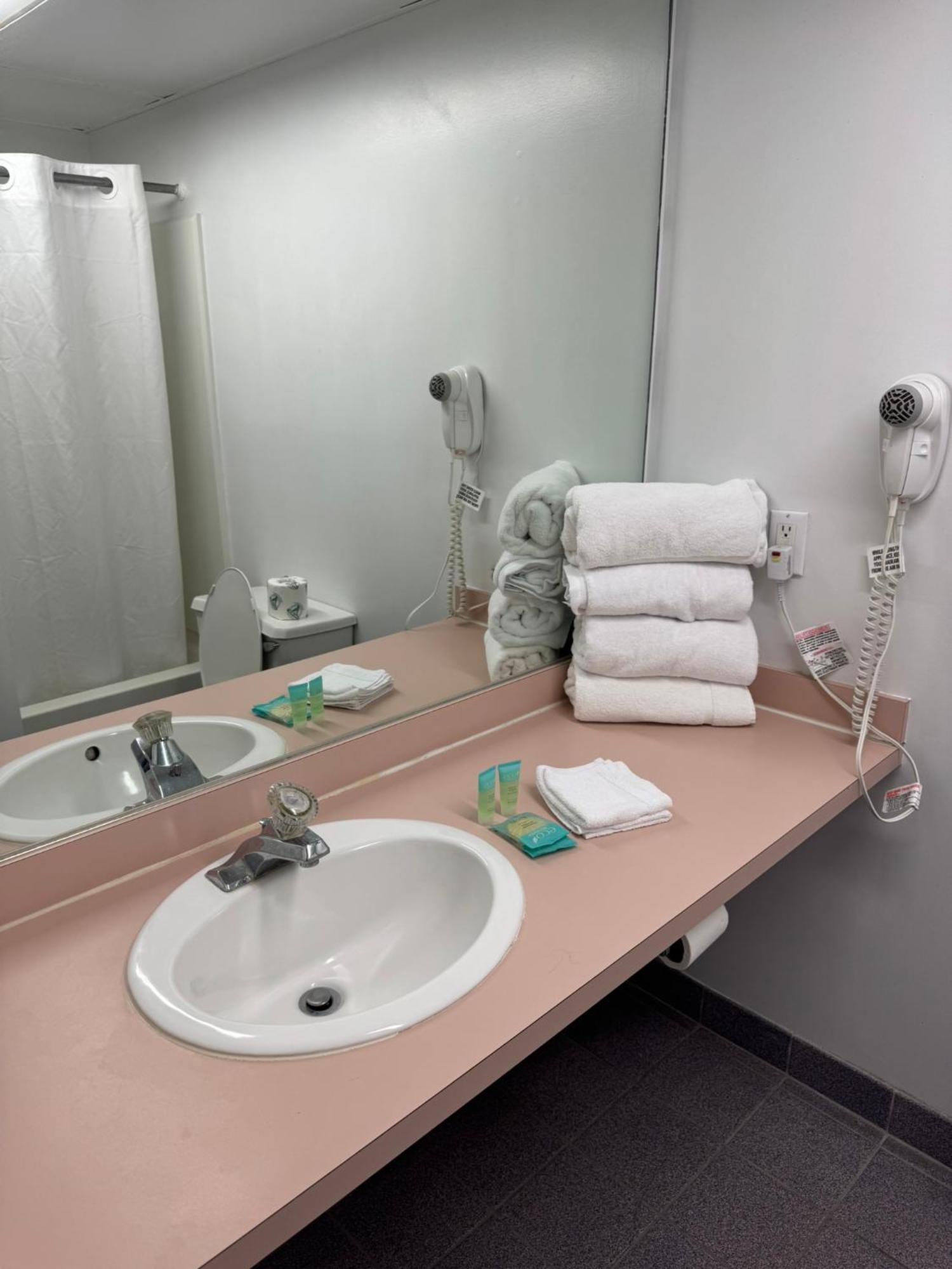 Tower 2 Ocean View Suite