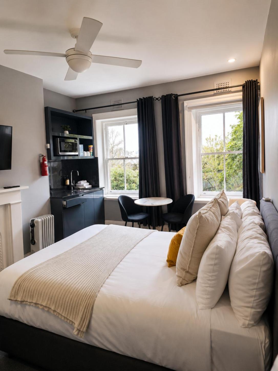 Double Room with Shared Bathroom