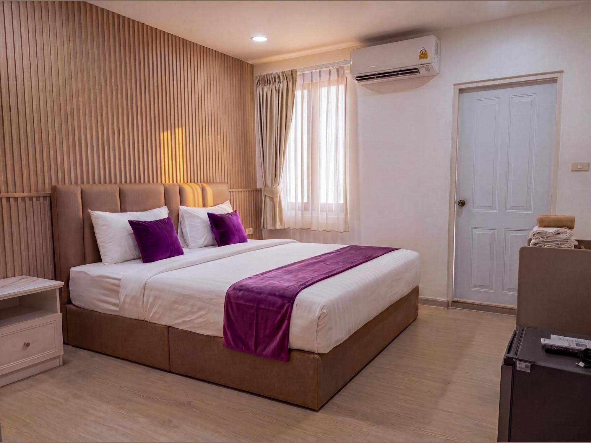 King Suite with Balcony