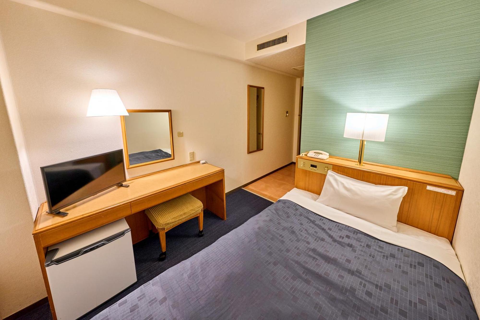 Single Room - Non-Smoking