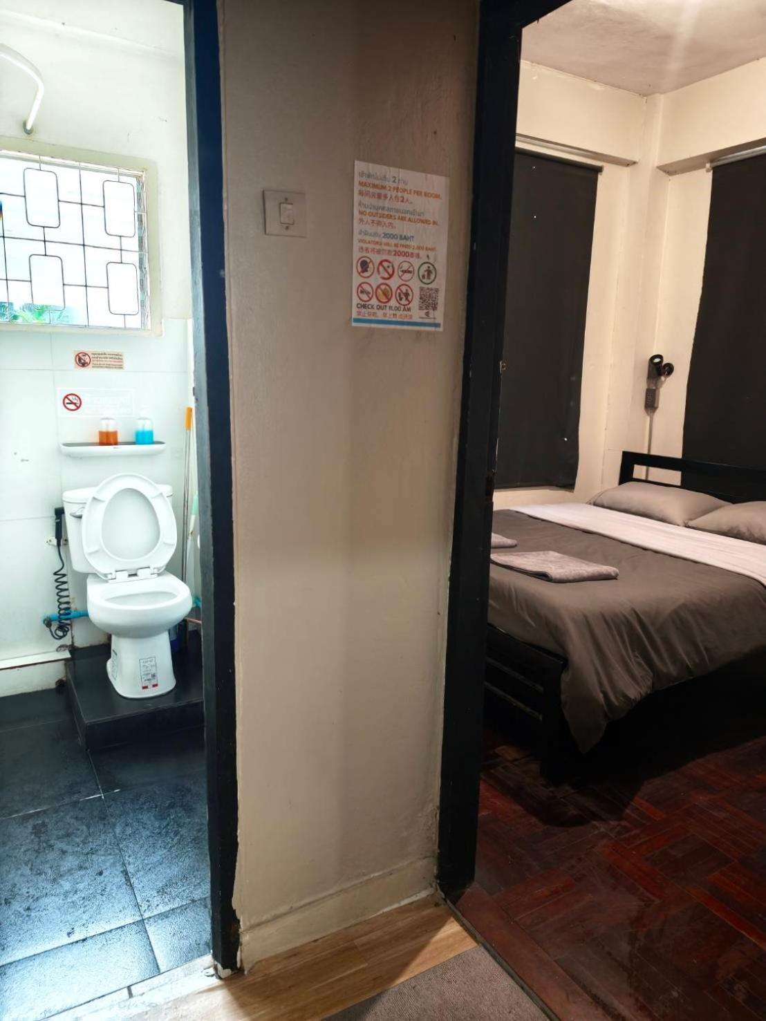 Standard Double Room with Shared Bathroom