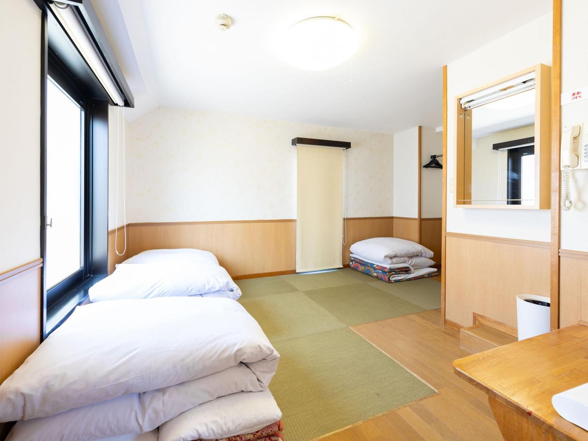 Japanese-Style Quadruple Room - Non-Smoking