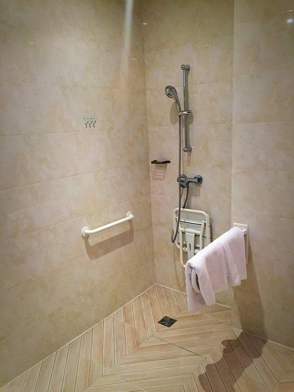 Single Room with Private Bathroom and Toilet