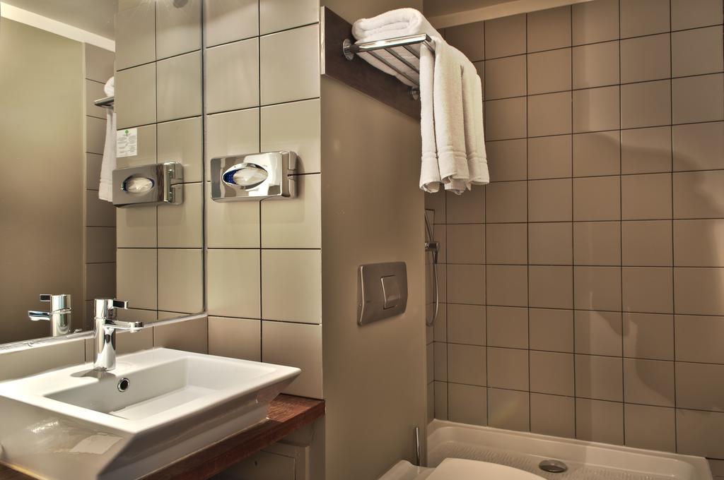 Classic Double Room,409267575:JPEG