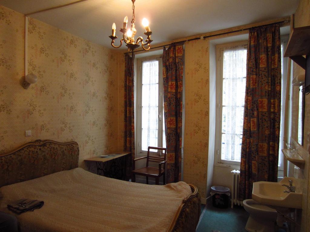 Double Room with Shared Toilet