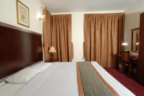 Deluxe 2-Bedroom Suite,67913159:JPEG