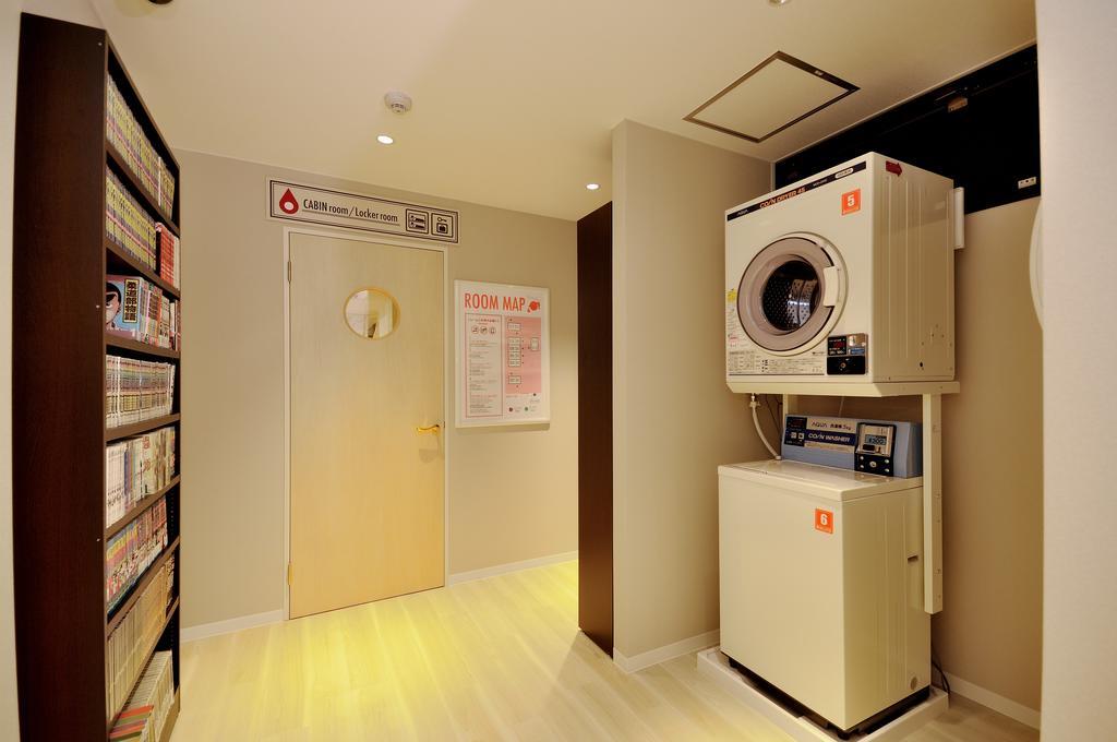 Deluxe Capsule Room for Female