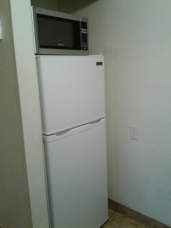 Single Kitchenettes