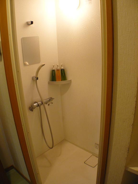 Standard Twin Room with Shared Bathroom