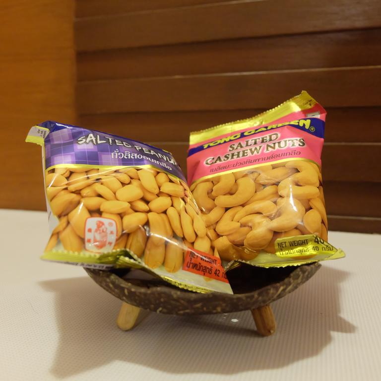 Deluxe with Breakfast Free Round-Trip Airport Transfer and Minibar,728594947:JPEG