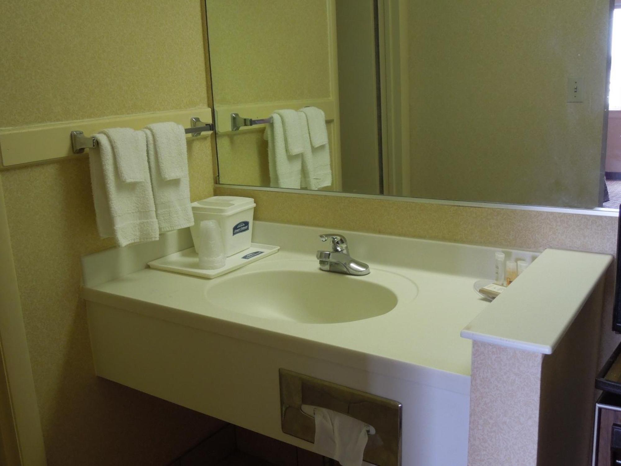 Double Room with Two Double Beds - Mobility Access/Non-Smoking