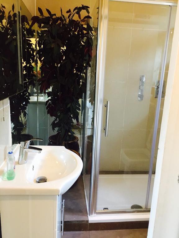 Single Room with Shared Bathroom