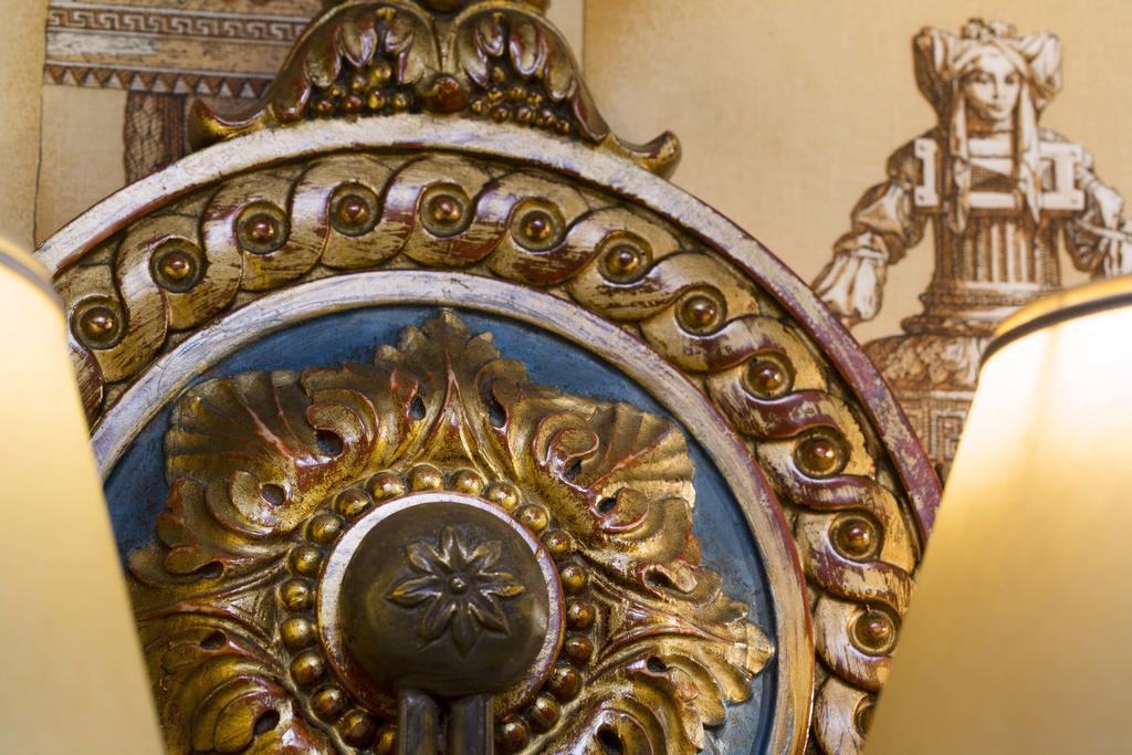 Superior Pantheon Room,451000146:JPEG