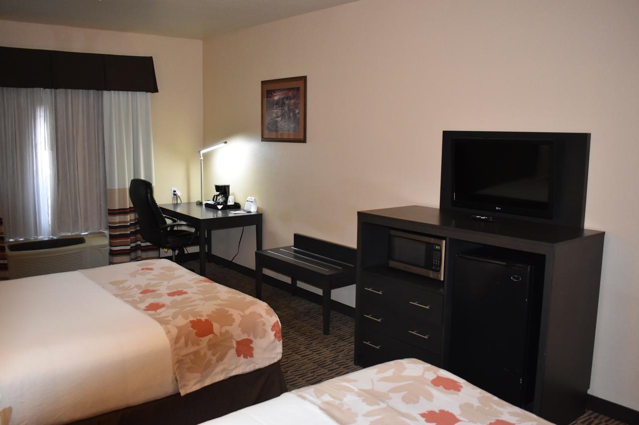Queen Room with Two Queen Beds - Disability Access - Non Smoking
