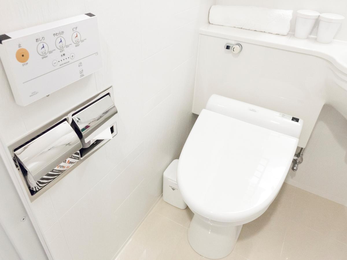Double Room with Lake View and City View - Non-Smoking