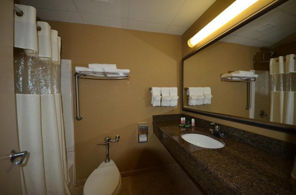 Queen Room with Two Queen Beds - Disability Access
