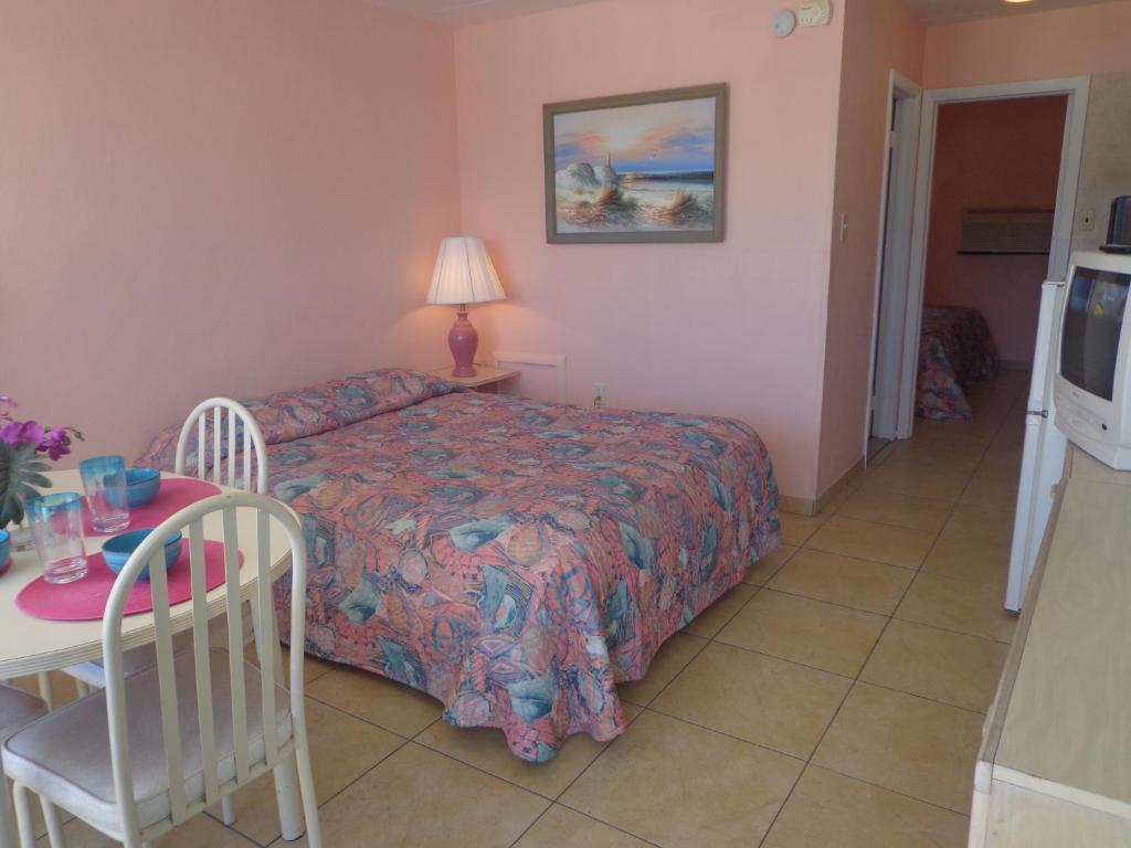 Two-Bedroom King Suite