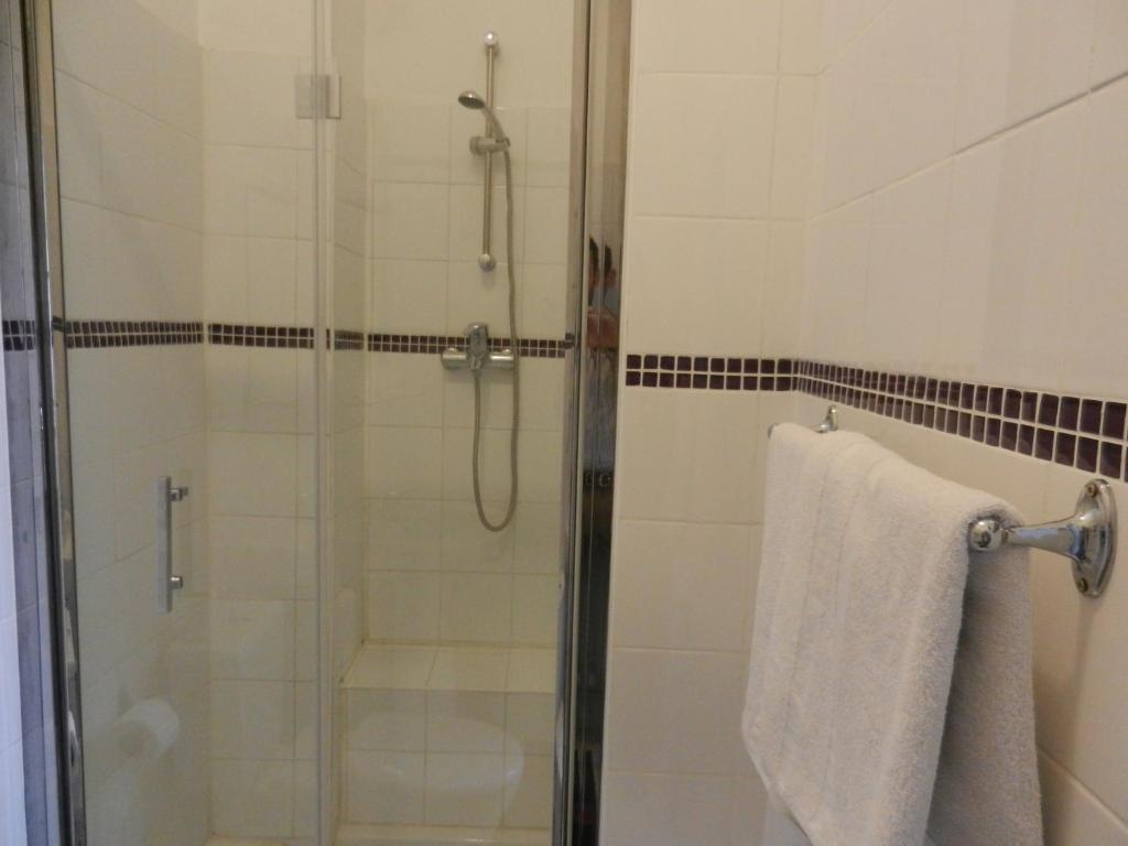 Double Room with Private Bathroom and Toilet