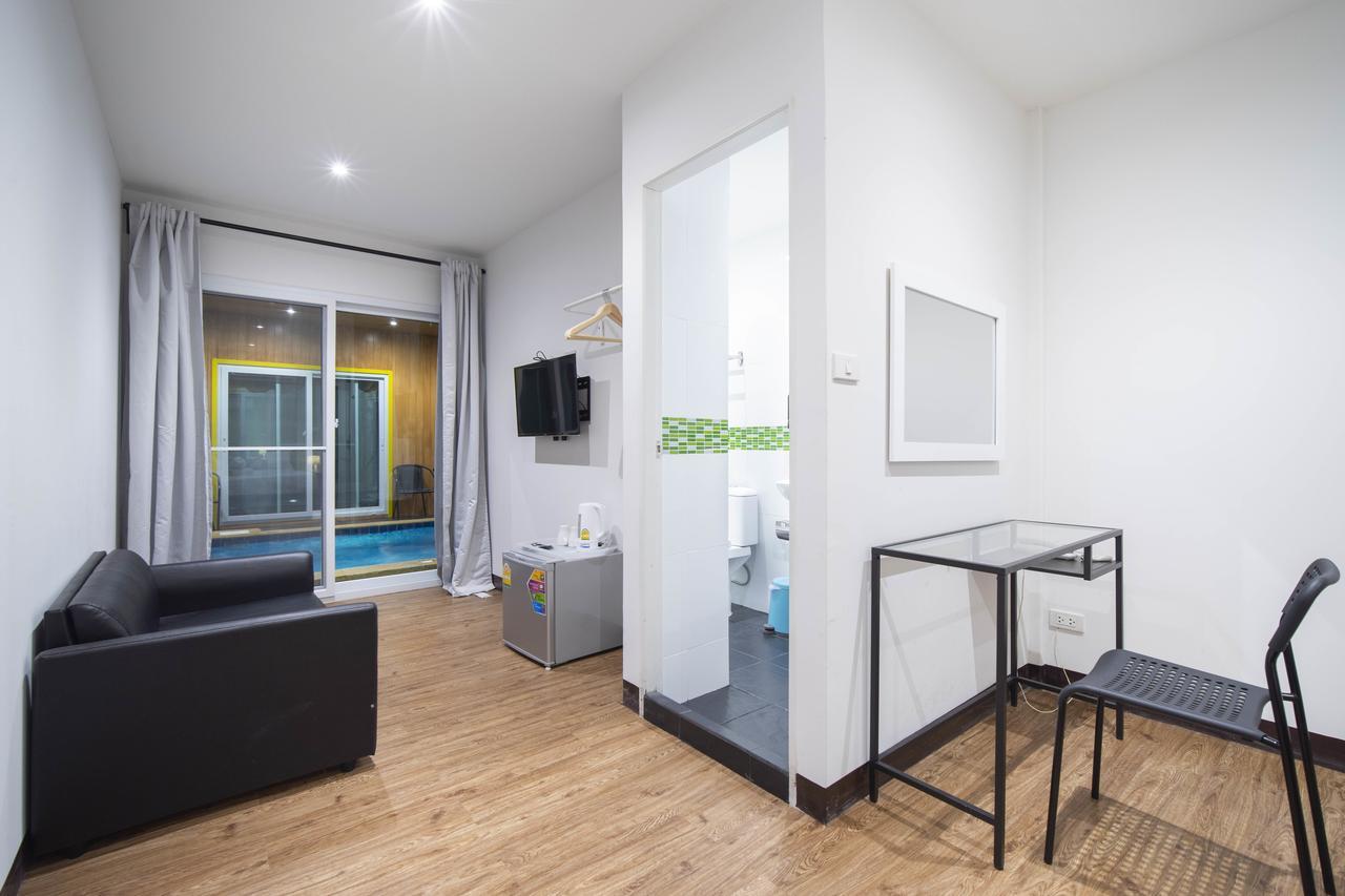 Single Room with Pool View,665120073:JPEG