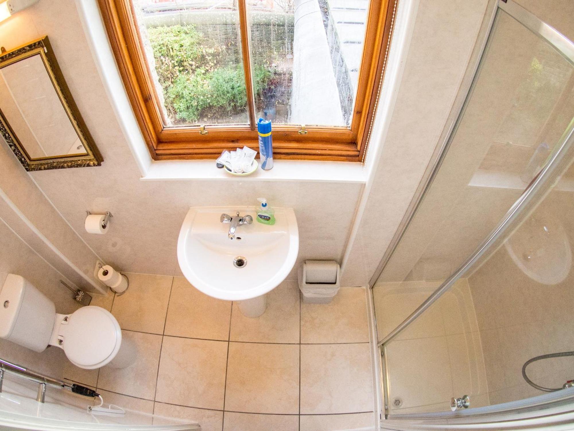 Classic Double Room,700600777:JPEG