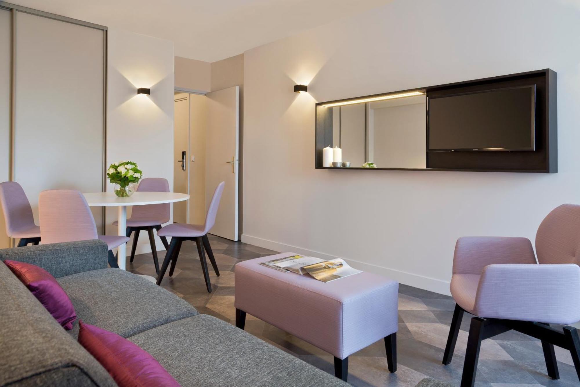 Two-Bedroom Apartment,1437018370:JPEG
