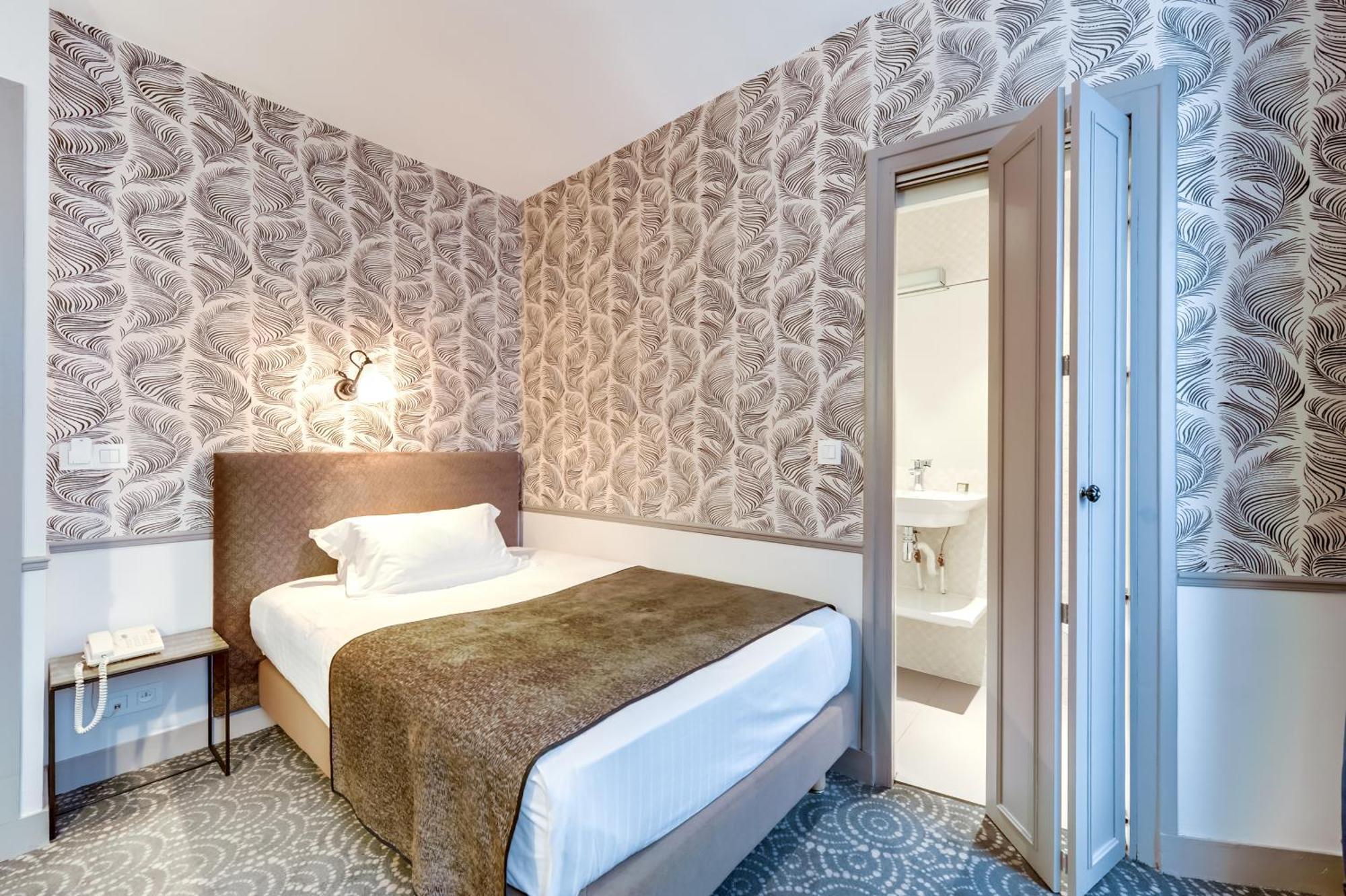 Standard Single Room,701299876:JPEG