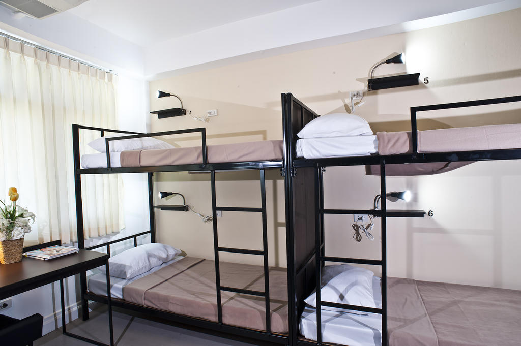 Family Room with Private Bathroom (8 Adults)