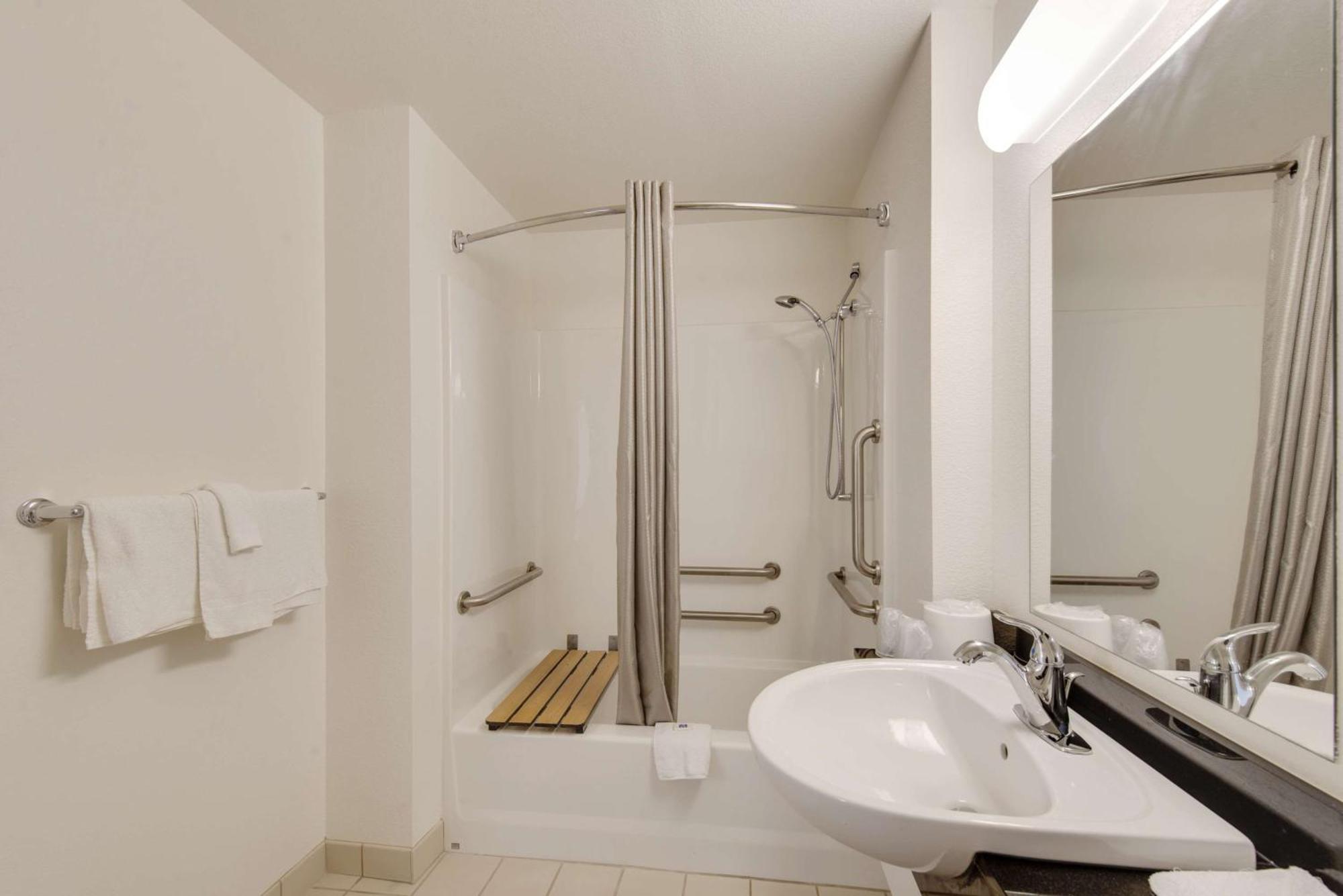 Quadruple Room - Disability Access - Non-Smoking