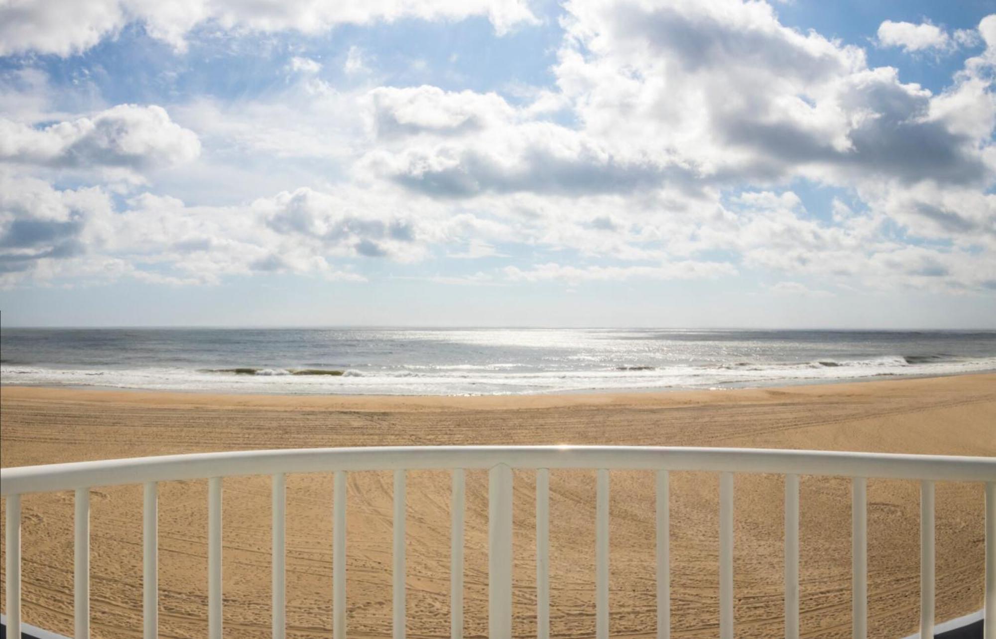 Queen Room with Ocean Front View