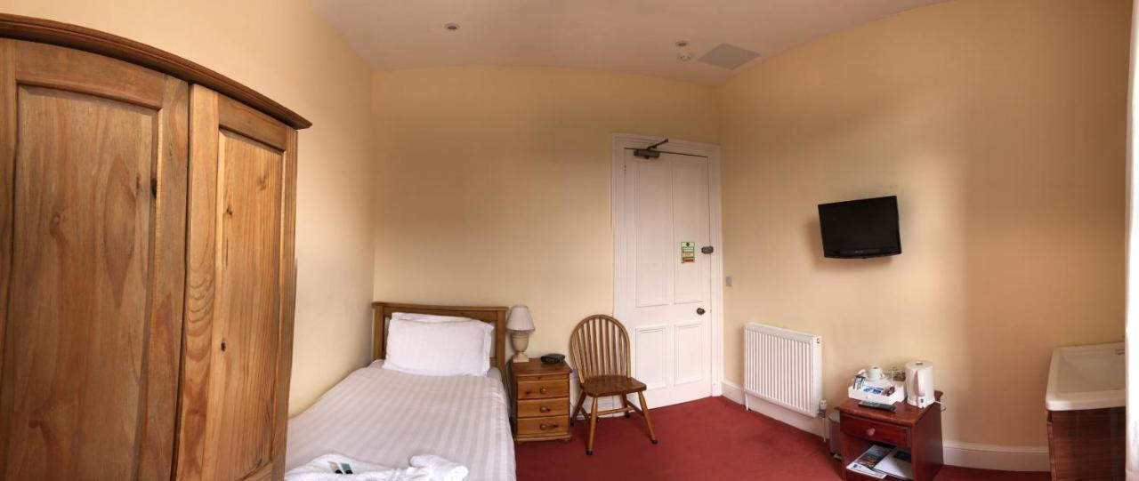 Single Room with Private Bathroom