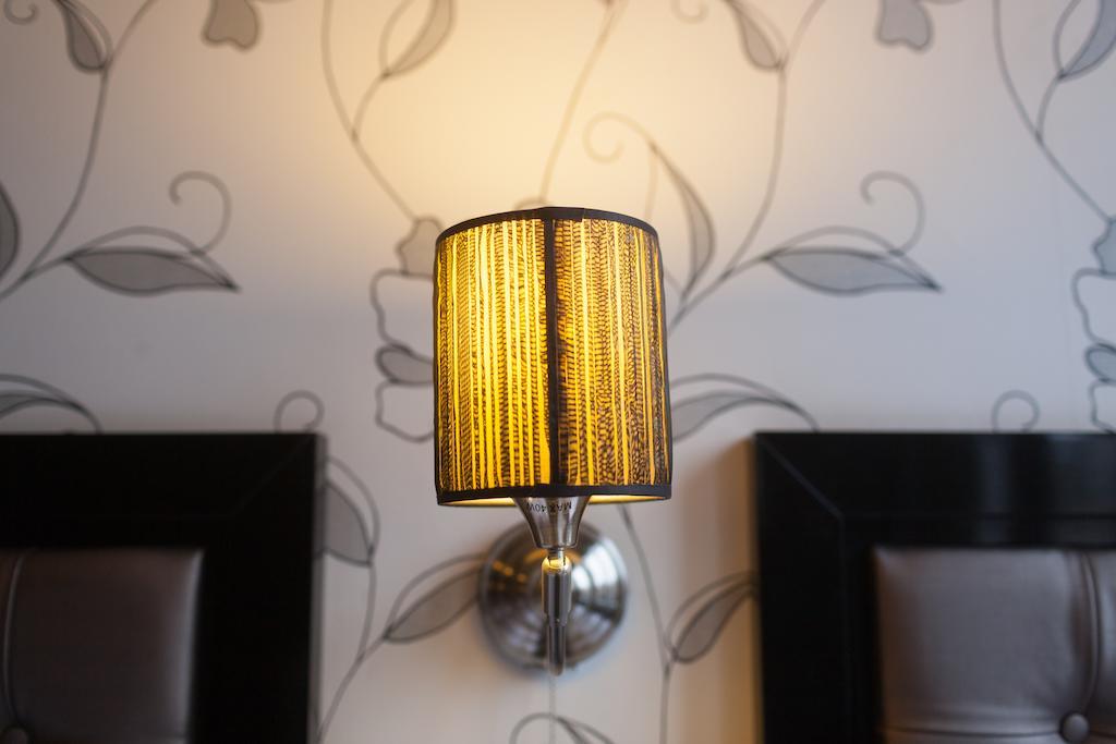 Large Double Room,909352255:JPEG