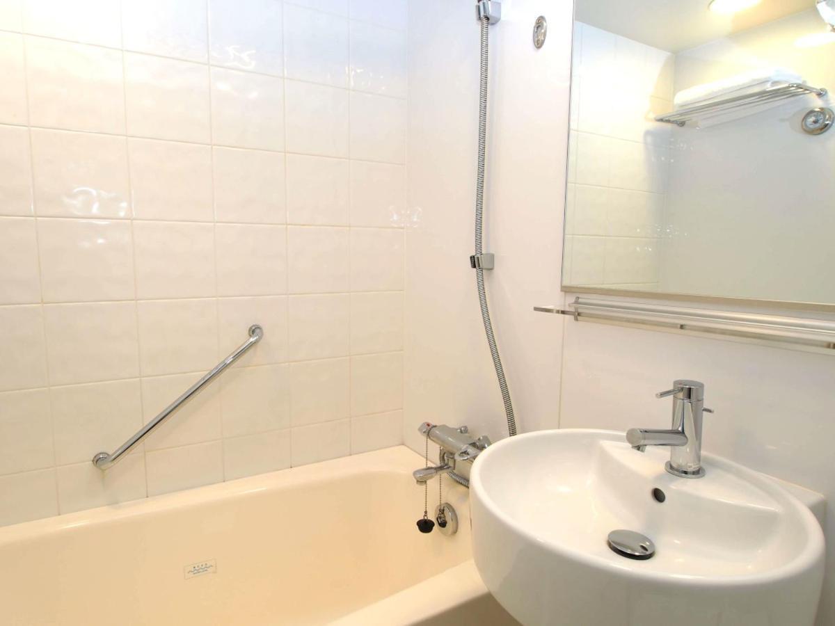 Small Double Room - Non-Smoking