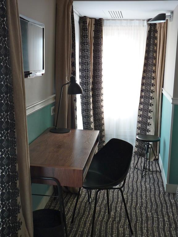 Deluxe Room with Panoramic City View with terrace