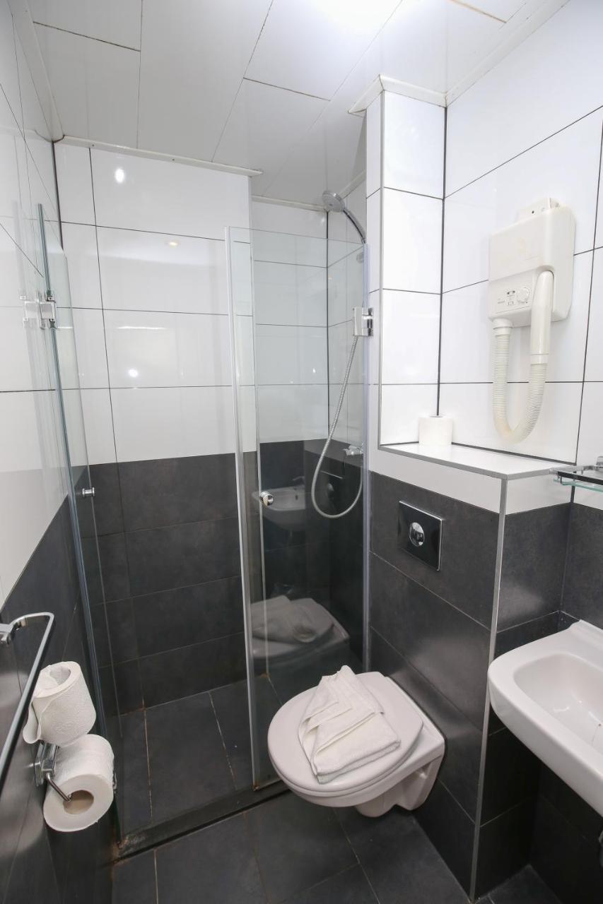 Small Double Room with Private Bathroom,758617999:JPEG