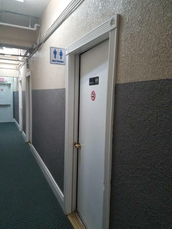 Single Bed in Male Dormitory Room - Shared Bathroom