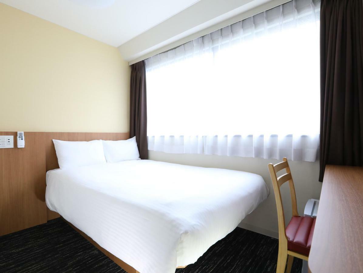 Small Double Room - Smoking