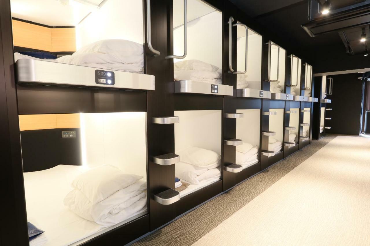 Capsule Room for Male,813841973:JPEG