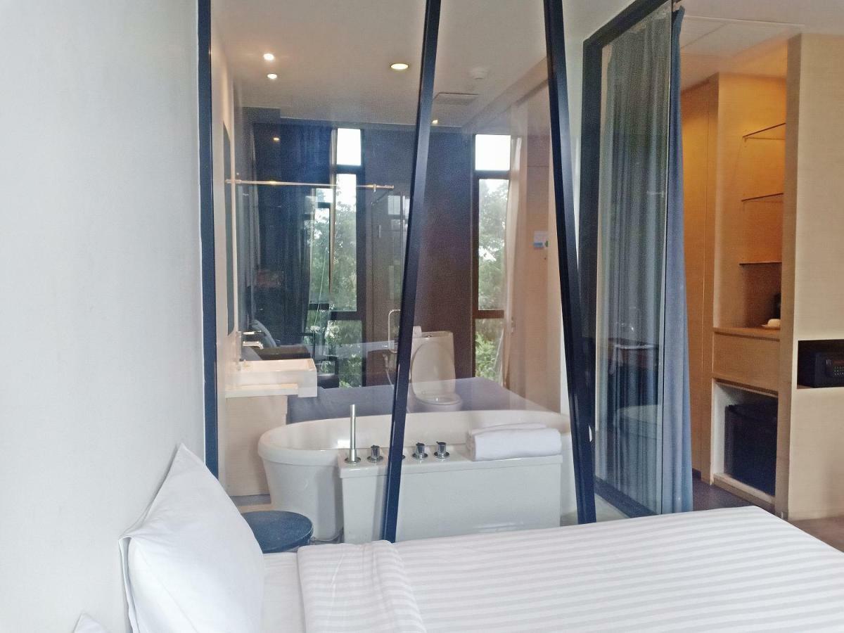 Deluxe Room - One Way Transfer