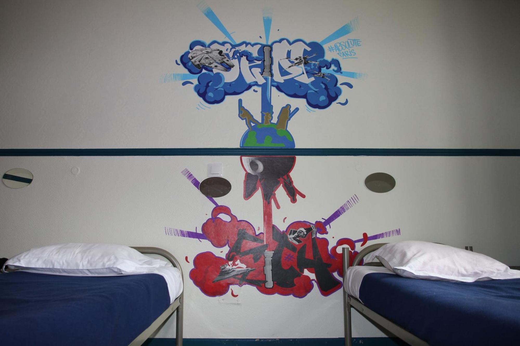 Bed in 3-Bed Mixed Dormitory Room with Shower