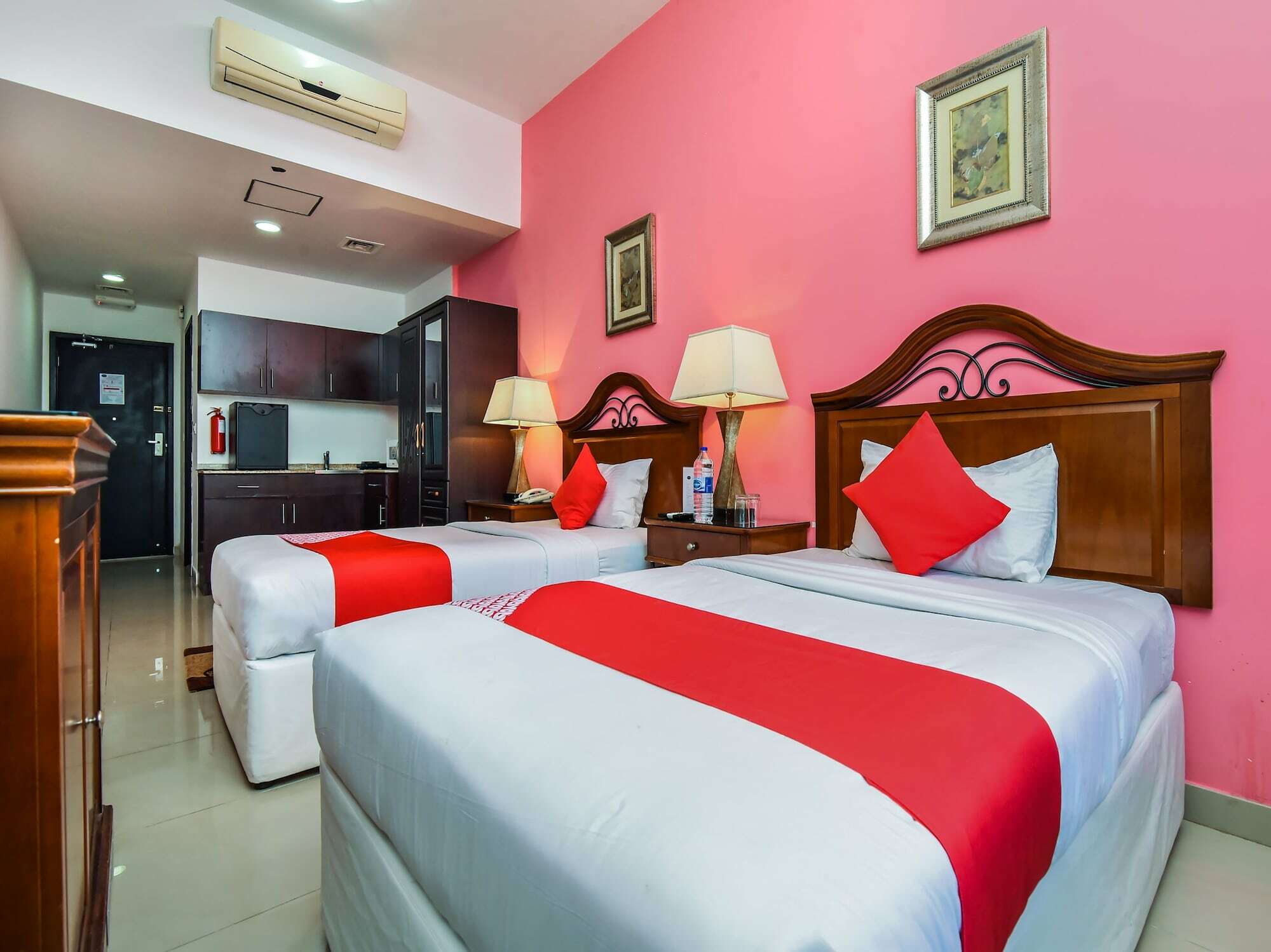Standard Twin Room