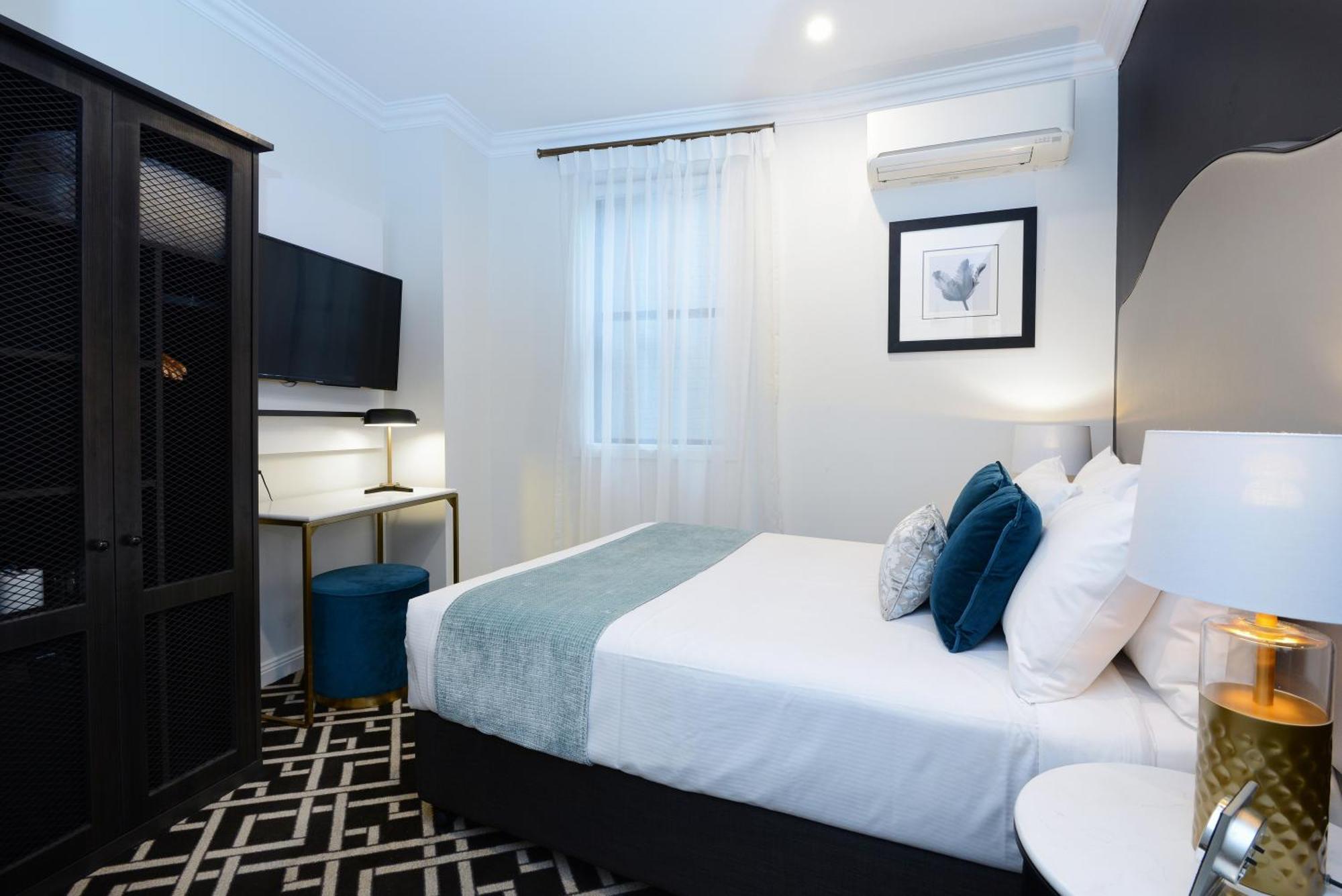 Queen Room