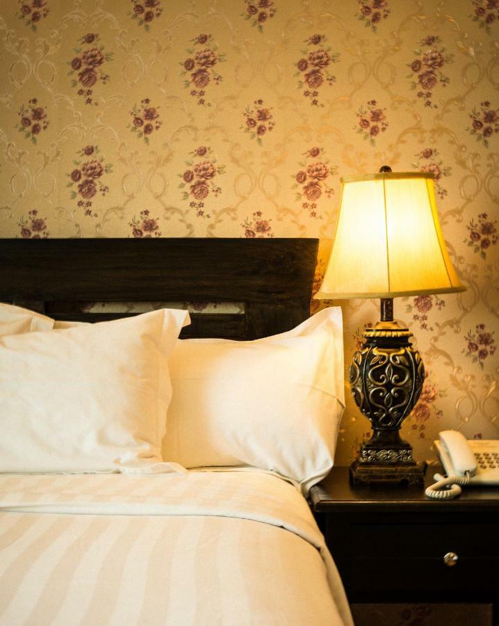 Standard Queen Room,831468482:JPEG