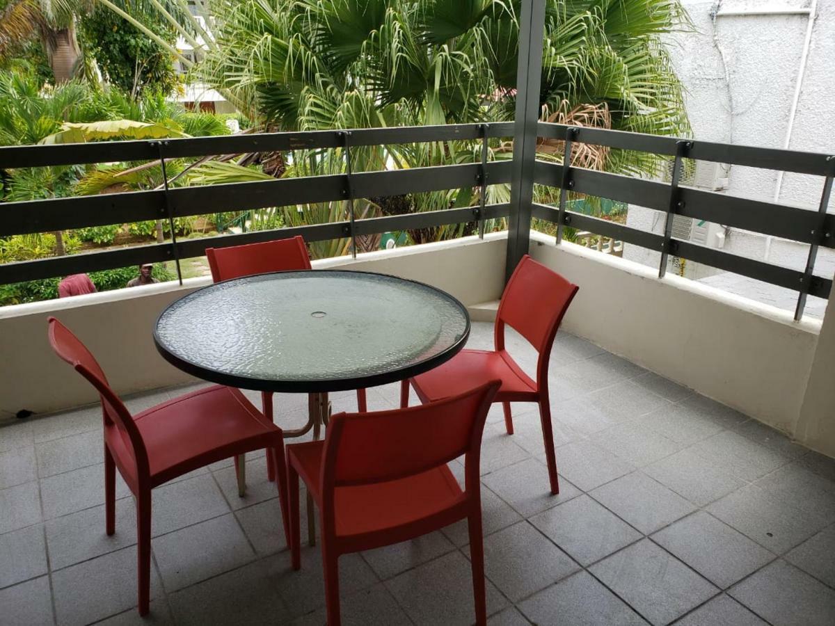 Two-Bedroom Apartment,829553846:JPEG